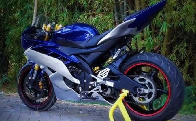 Modifikasi Yamaha R15 Nyaris R6 Part Ori Moge