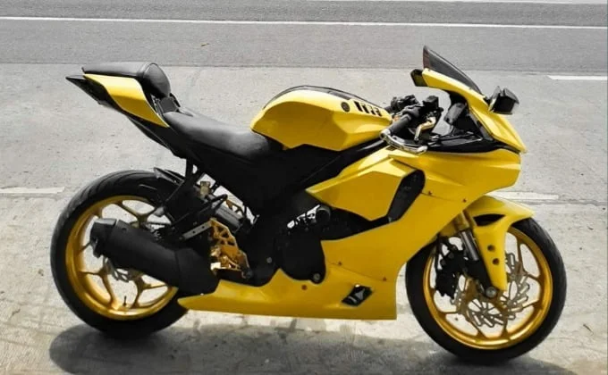 Modifikasi Yamaha R15 V3 Jadi Moge R1m Keren Puoll