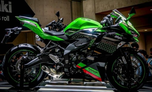 Mesin 4 Silinder Kawasaki ZX-25R
