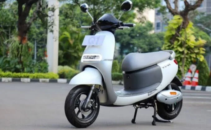 Review Motor Scooter Terbaru Viar Q1
