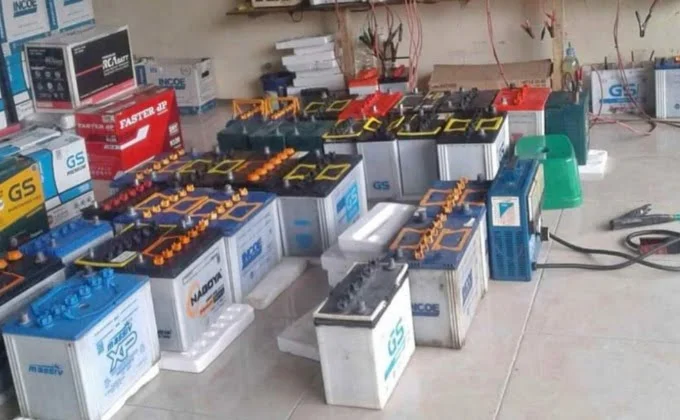 4 Langkah Mudah Perbaiki Aki Basah Mobil 2