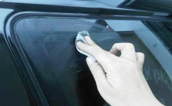 Cara Menghilankan Baret Kaca Mobil 1