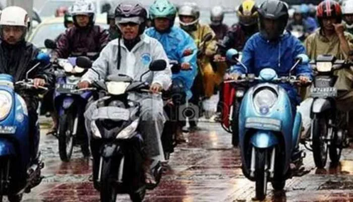 Tips Mengendarai Motor Saat Bulan Puasa 1