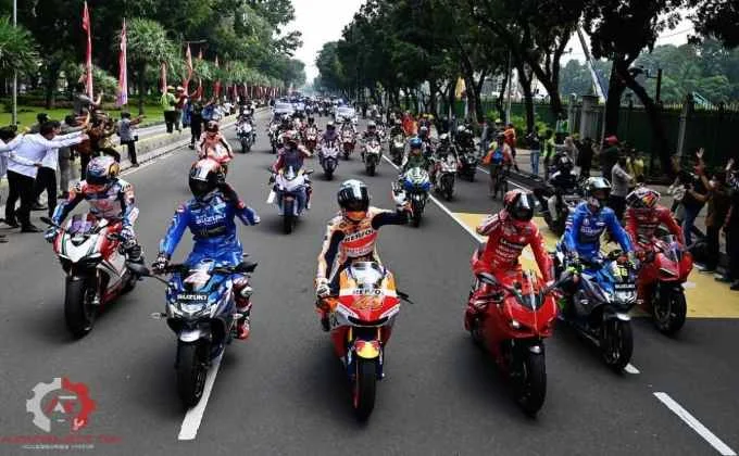 Keseruan Melihat Tim Motogp Konvoi Di Jakarta 2