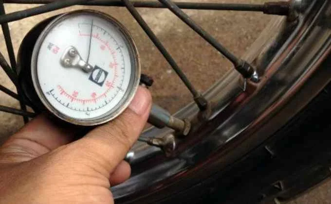 Tekanan Udara Ban Motor Yang Ideal Dan Aman