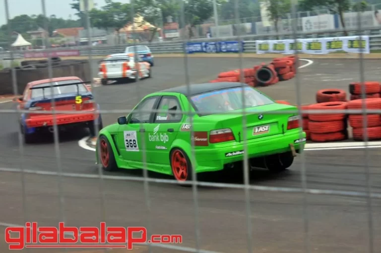 Balap di Jalan Raya vs. Balap di Sirkuit: Perbandingan Ekstrim