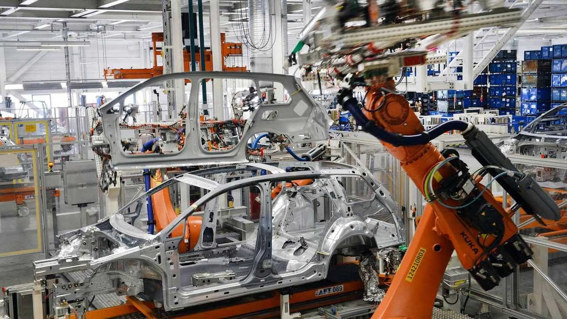 Balap Motor Pendorong Inovasi Industri Otomotif Luar Angkasa