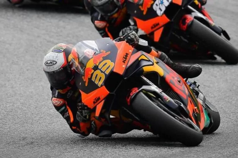 Ban Motor GP Khusus Hujan: Mengoptimalkan Performa di Cuaca Basah