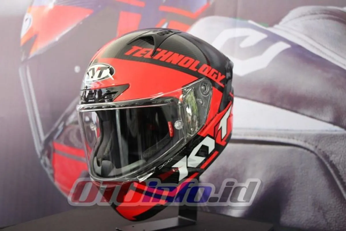 Helm Balap Motogp Keselamatan Dan Inovasi Yang Mendefinisikan Balap Motogp