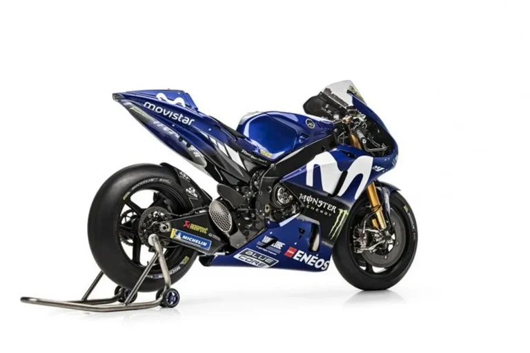 Inspirasi dari Motor GP Hitam Putih