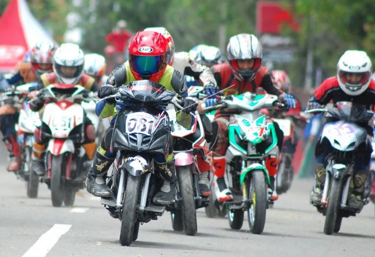 Kehidupan Di Jalur Cepat Balap Motor Dan Gaya Hidup Ekstrem Menjadi Panggung Uta
