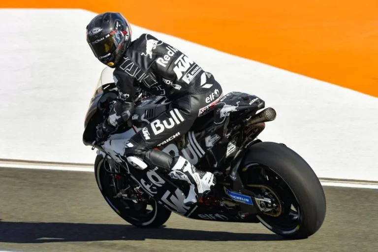 Keistimewaan Motor GP Hitam Putih
