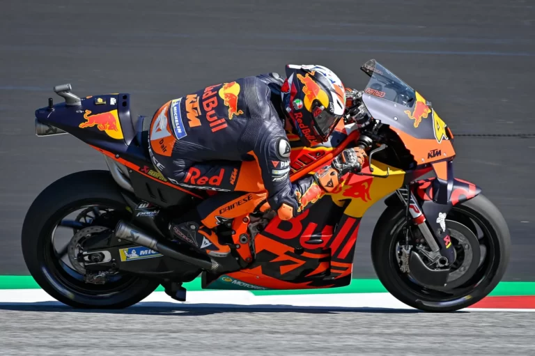 Kesimpulan: Kunci Menuju Keunggulan Pembalap MotoGP