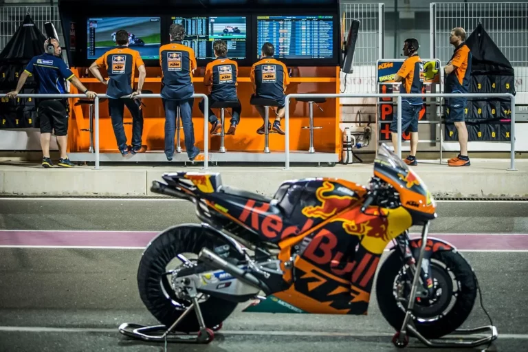 Kesuksesan Tim Pit Crew dalam Sejarah MotoGP