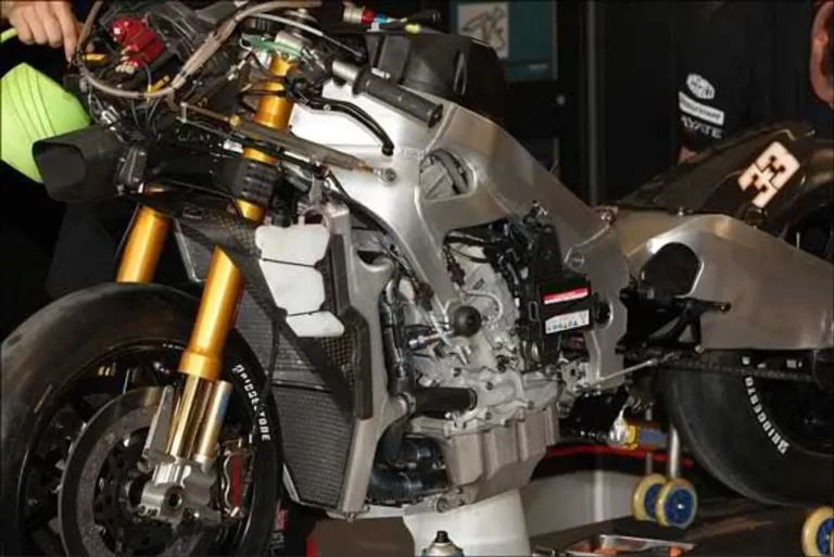 Kinerja Mesin Motor GP di Lintasan