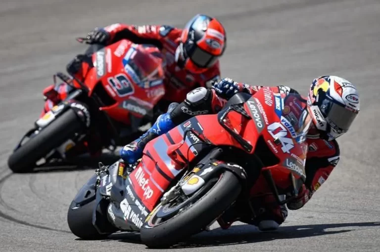 Koneksi dan Komunikasi: Kunci Sukses Strategi Tim di MotoGP