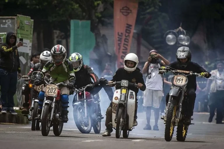 Menginspirasi Generasi Muda: Balap Motor dan Seni Grafiti