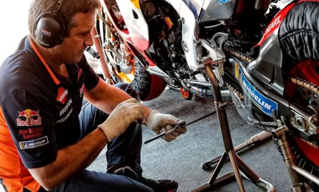 Apakah Motor Harus Dipanaskan Setiap Hari
