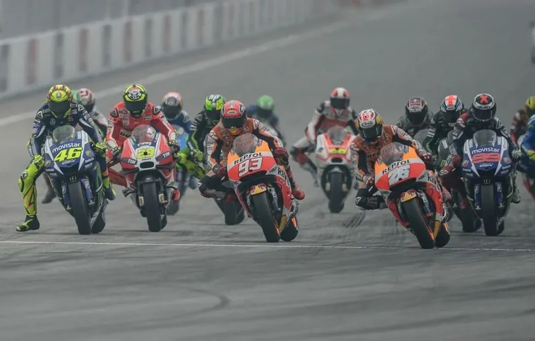 Mengungkap BTS di Garasi Tim MotoGP