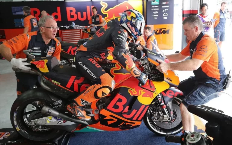 Menyaksikan MotoGP Live