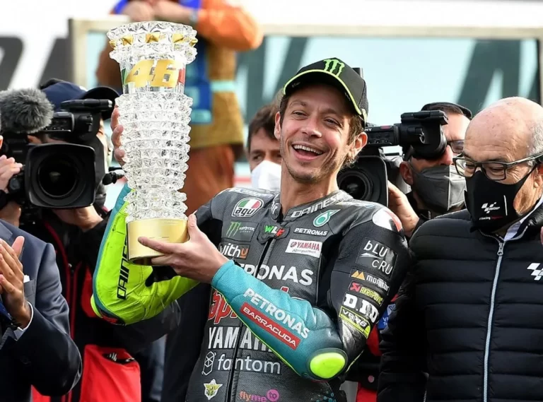 Momen-momen Emosional dalam Karier Valentino Rossi