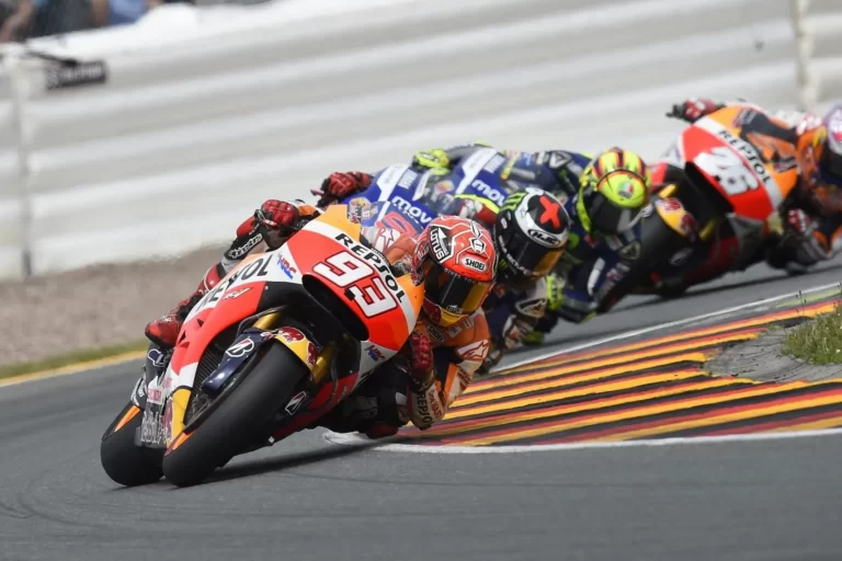 Pembalap MotoGP Terkenal dan Kecintaan Mereka pada Historiografi
