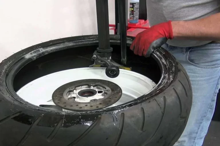 Persiapan Sebelum Memulai Cara Manasi Ban Motor GP