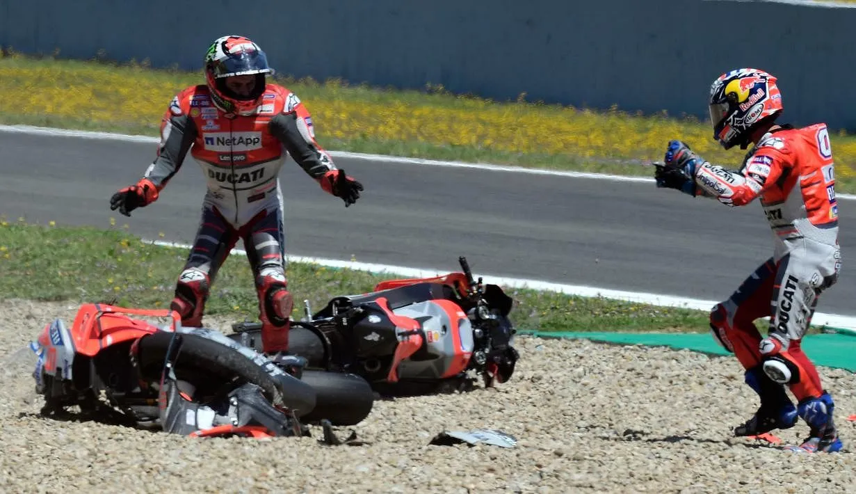 Rintangan Dan Dampak Kecelakaan Beruntun Motor Gp Analisis Mendalam