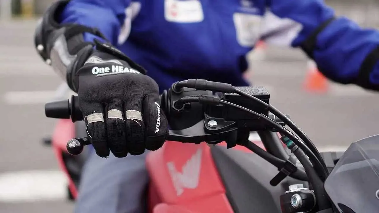 Solusi Cepat Untuk Memperbaiki Switch Rem Belakang Motor Yang Tidak Berfungsi