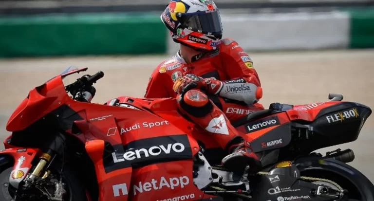 Sosial Media dan Dampaknya pada Popularitas Pembalap MotoGP
