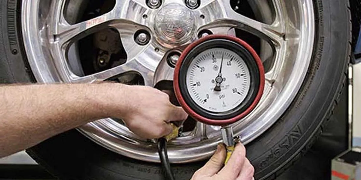 Strategi Terbaik Untuk Balap Motor Di Musim Hujan Menaklukkan Lintasan Basah Den