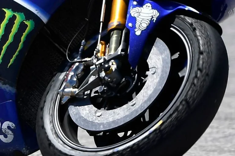 Suspensi dan Rem Yamaha di Lintasan Balap