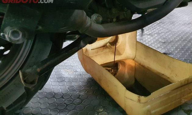 Tips perawatan Yamaha Aerox untuk mencegah munculnya kode 12