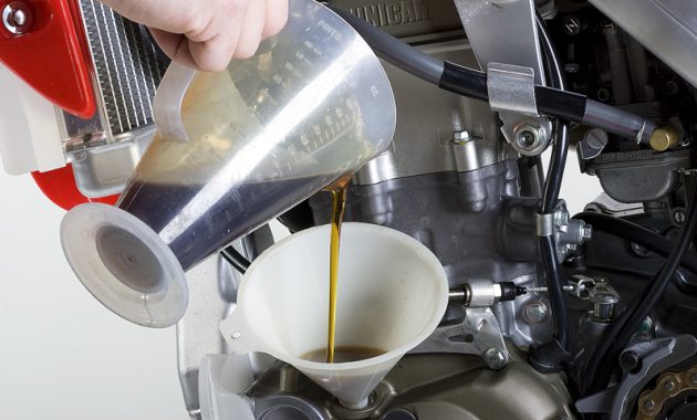 8 Cara Mudah Mengatasi Motor Hilang Pengapian Tanpa ke Bengkel!