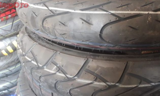 Kenali Penyebab Ban Baru Licin dan Tips Aman Berkendara