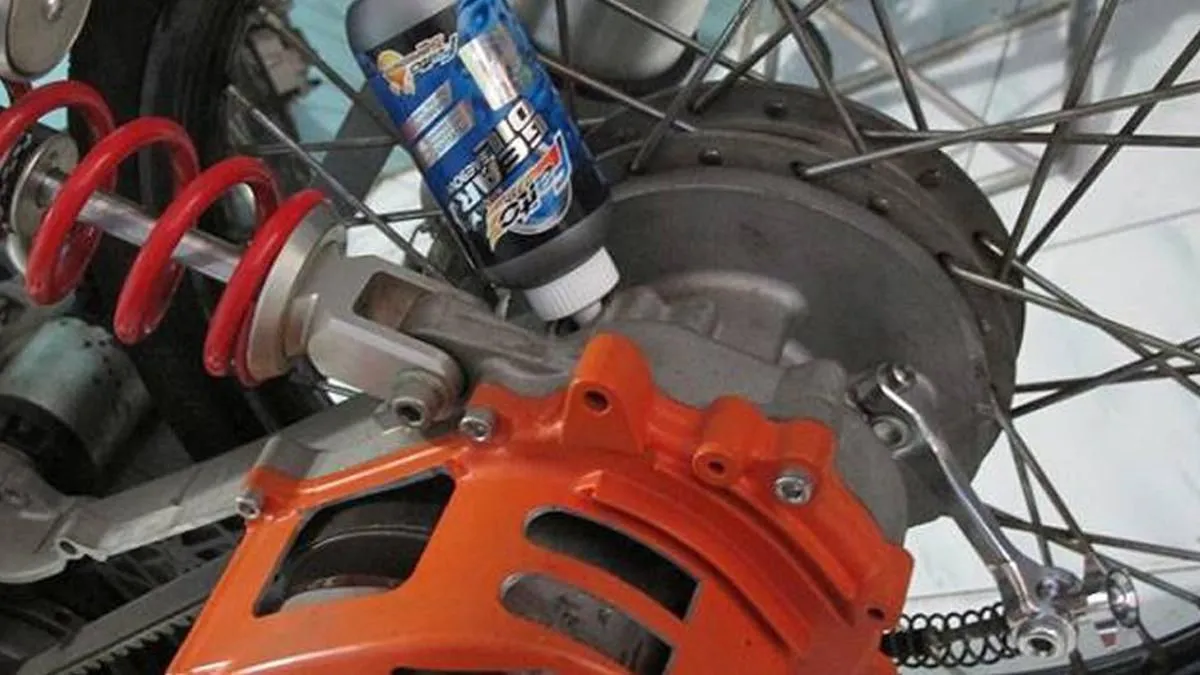 Motor Nggak Cuma Butuh Oli 7 Komponen Ini Juga Perlu Pelumas Rutin