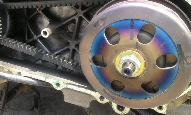 Content image for Berapa Kilometer Sekali Kampas Ganda Motor Matic Harus Diganti? Temukan Jawabannya di Sini