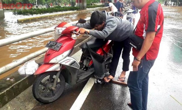 Content image for Mengapa Mesin Motor Berisik Saat Dihidupkan? Temukan Jawabannya di Sini
