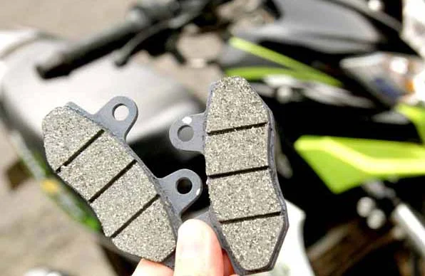 7 Gejala Kampas Rem Motor Aus Dan Waktu Tepat Untuk Menggantinya