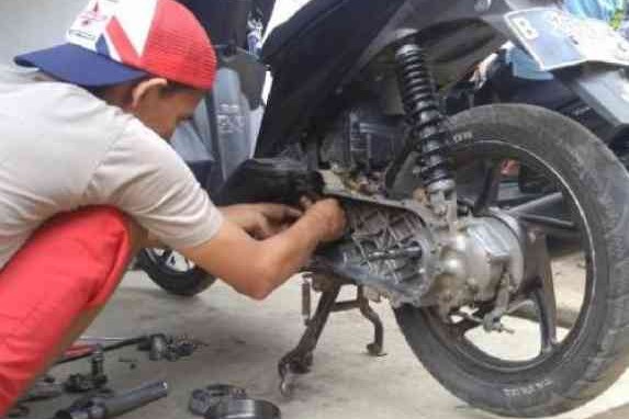 merawat motor matic
