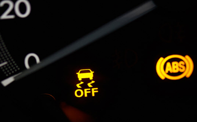 Kerusakan pada Sistem ABS yang Bikin Lampu Menyala Terus