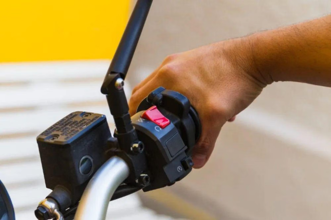 Gas Motor Terasa Berat Saat Jalan?