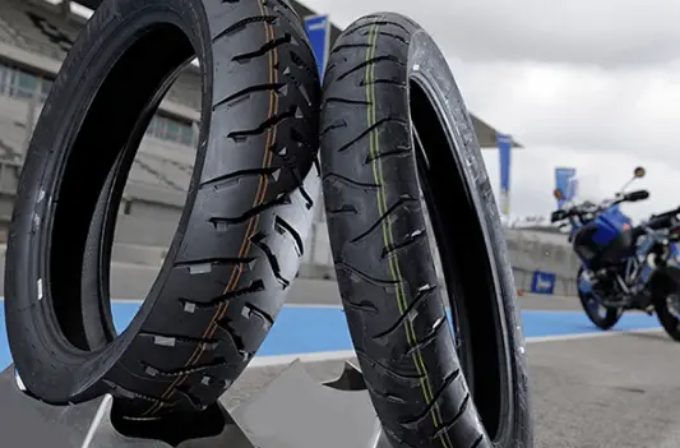 Perbedaan Ban Tubeless vs Ban Biasa